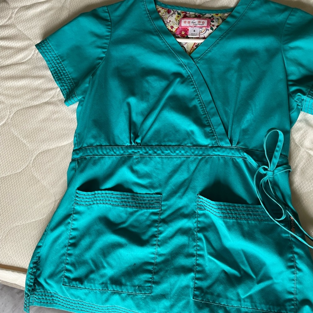 Koi Turquoise Scrubs